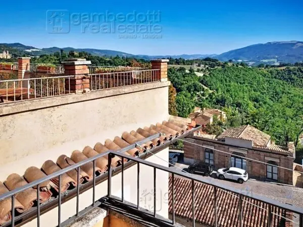 Stanza via, Urbino