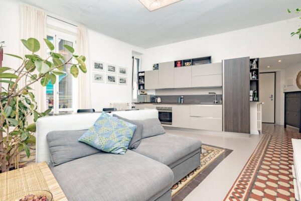 Appartamento via Oglio 33, Milano