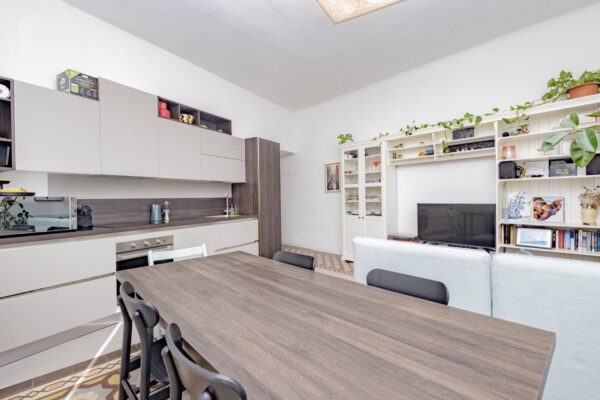 Appartamento via Oglio 33, Milano