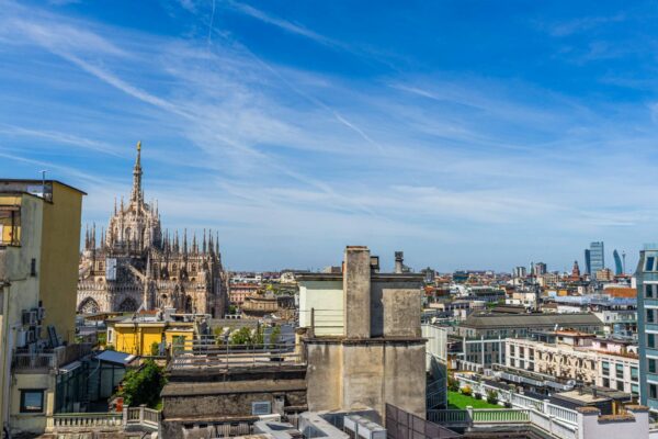Appartamento via Largo Corsia Dei Servi 11, Milano