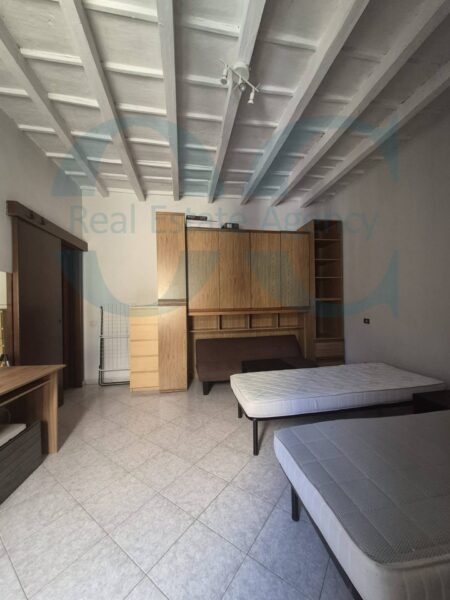 Appartamento via 13, Milano