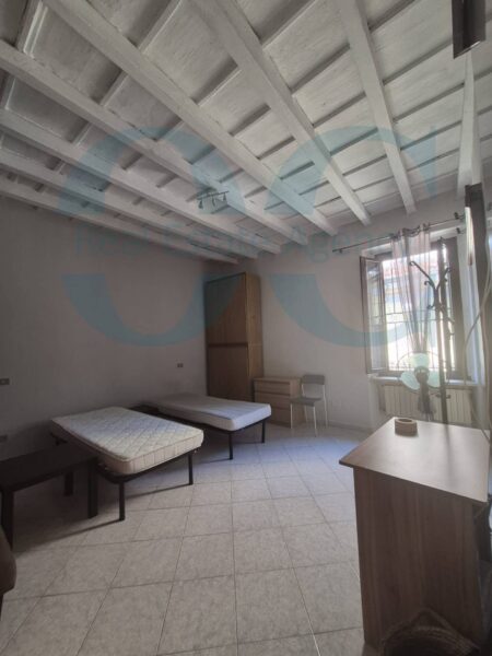 Appartamento via 13, Milano