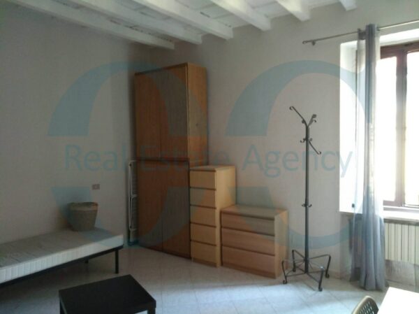 Appartamento via 13, Milano