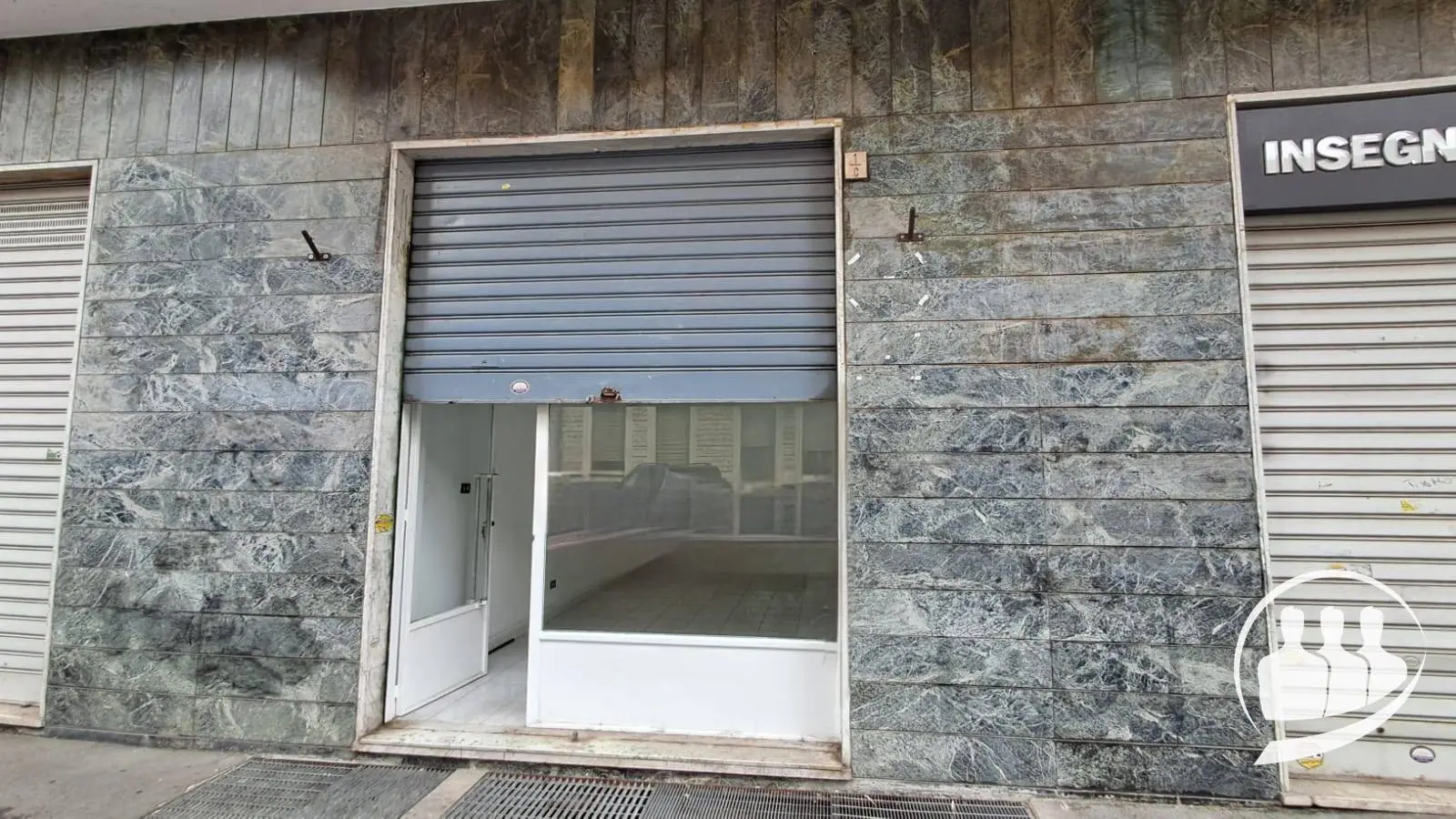 Immagine per Locale Commerciale in vendita a Torino Via Rondissone 1