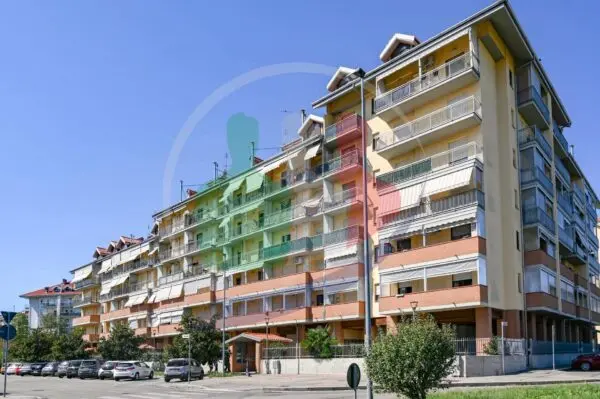 Appartamento via Oristano 3, Moncalieri