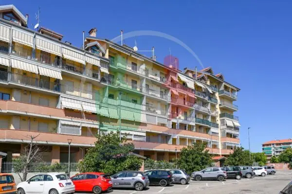 Appartamento via Oristano 3, Moncalieri