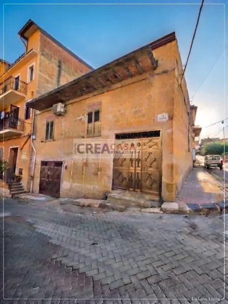 Casa Indipendente via Lucca, Riesi