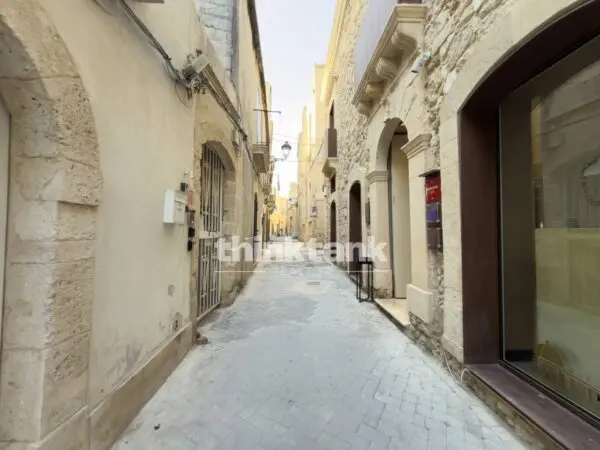 Appartamento via Salomone, Siracusa