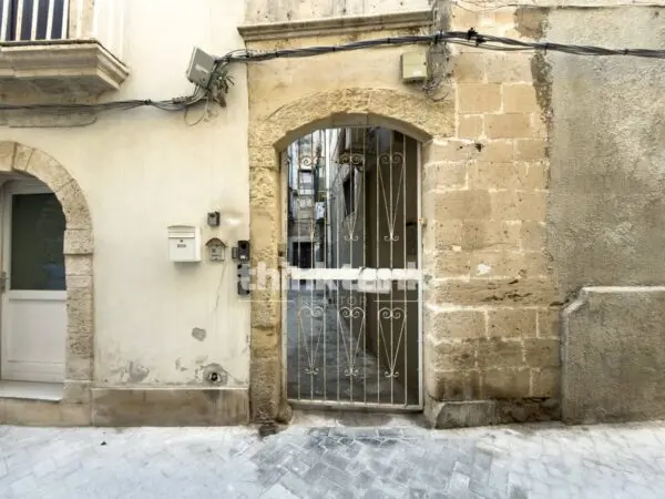 Appartamento via Salomone, Siracusa