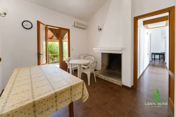 Villa via Porto Pino, Villaspeciosa