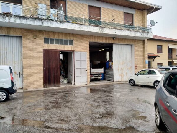 Immagine per Negozio in vendita a Vergiate uguaglianza 27