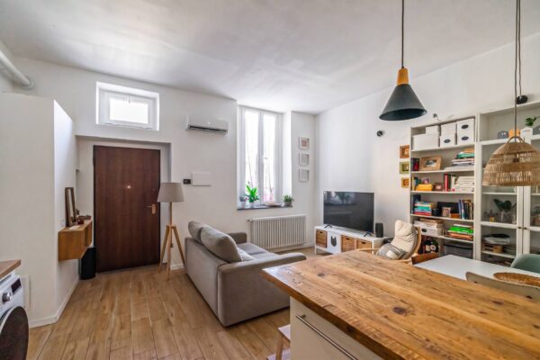 Appartamento via Pericle Negrotto 16, Milano