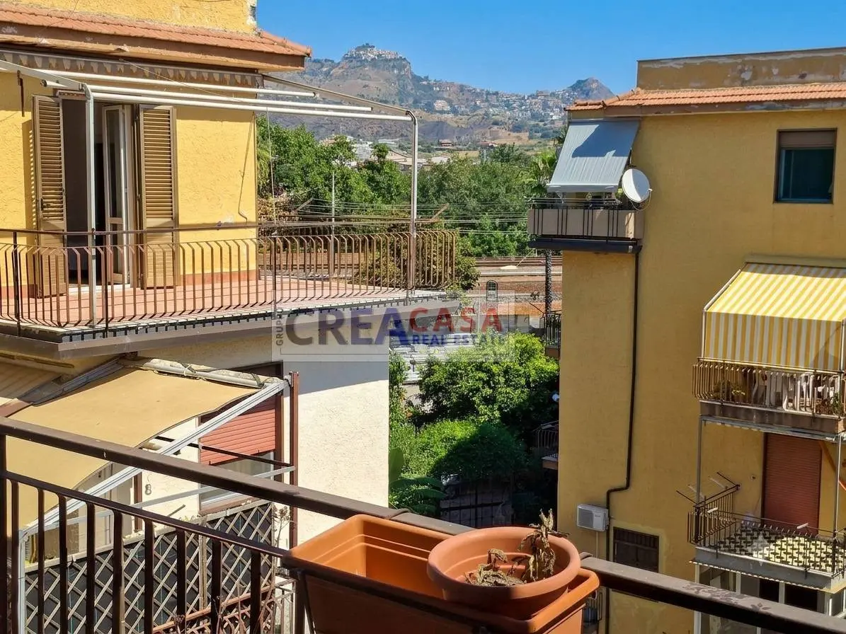 Immagine per Appartamento in vendita a Giardini-Naxos via Porticato 