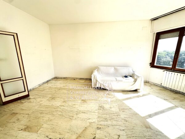 Appartamento via Buonarroti 130, Viareggio