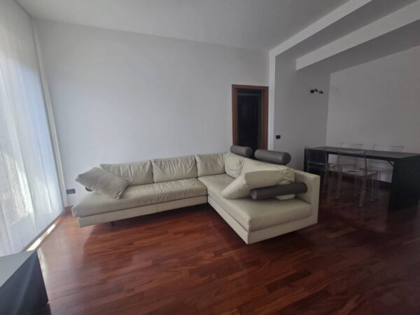 Appartamento via Vittoria Colonna 8, Milano