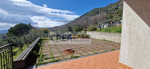 Villa via Contrada Feo, Graniti