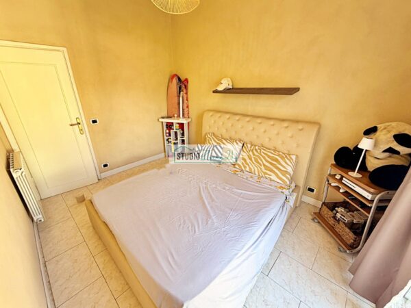 Appartamento via Guicciardi, Seravezza