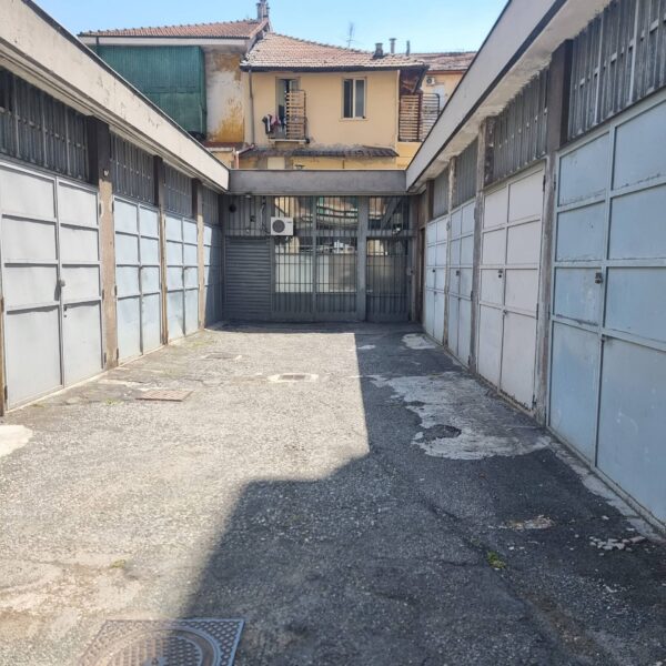 Negozio via Desana 7, Torino