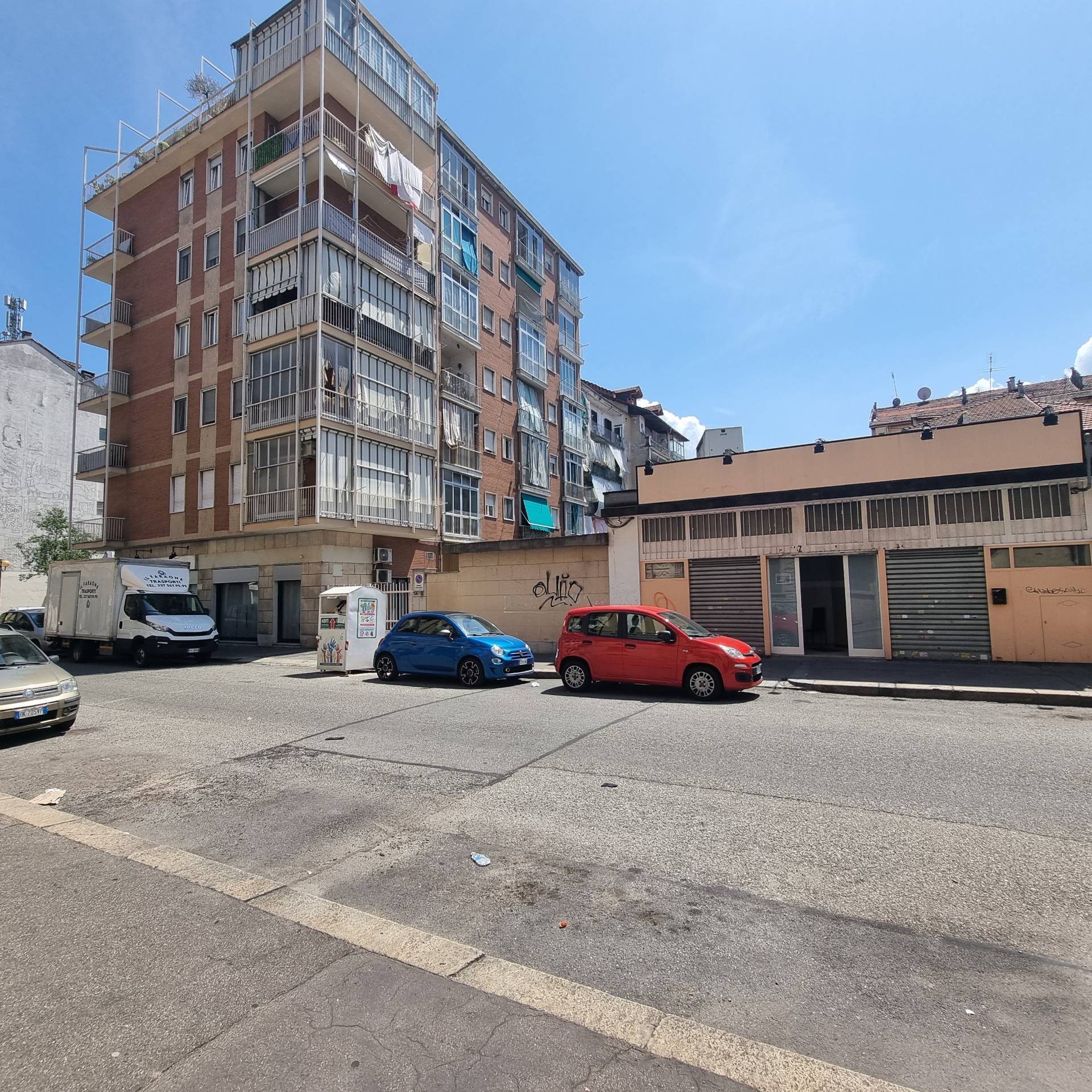 Immagine per Locale Commerciale in vendita a Torino Via Desana 7