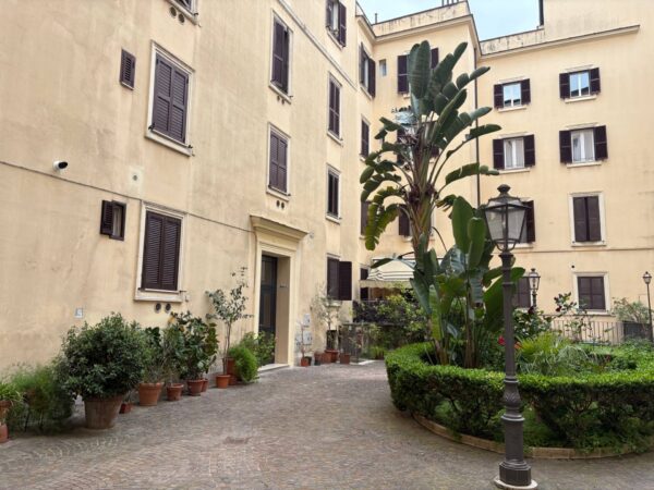 Appartamento via Goffredo Mameli 40, Roma
