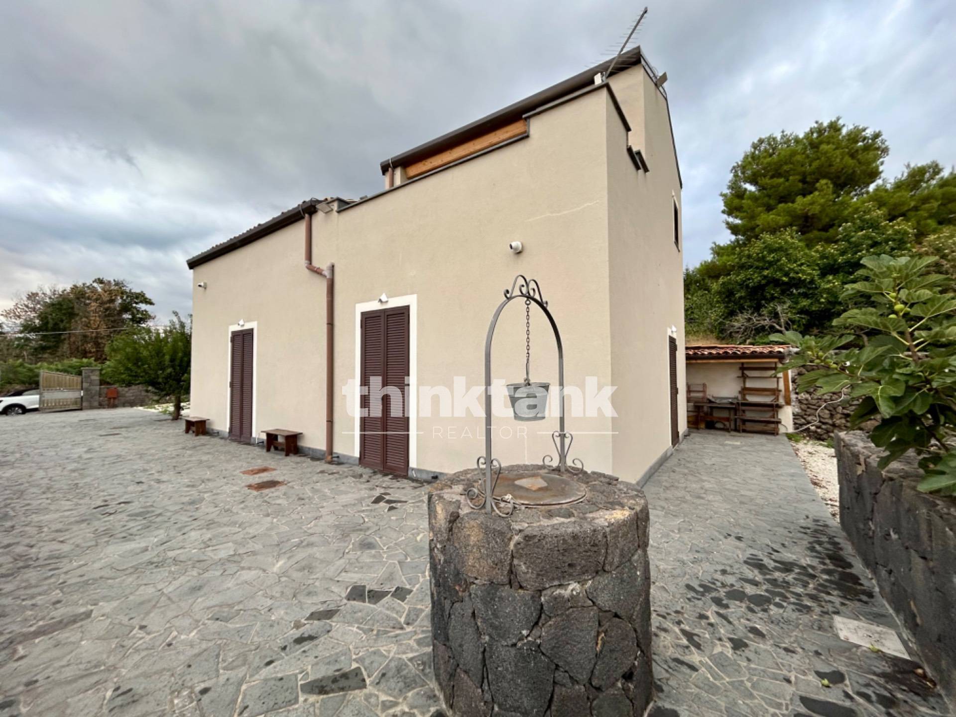Villa via Calcerana-marina, Adrano