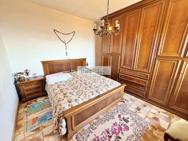 Casa Semindipendente via, Pietrasanta