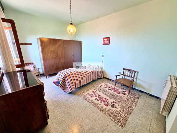 Casa Semindipendente via, Pietrasanta