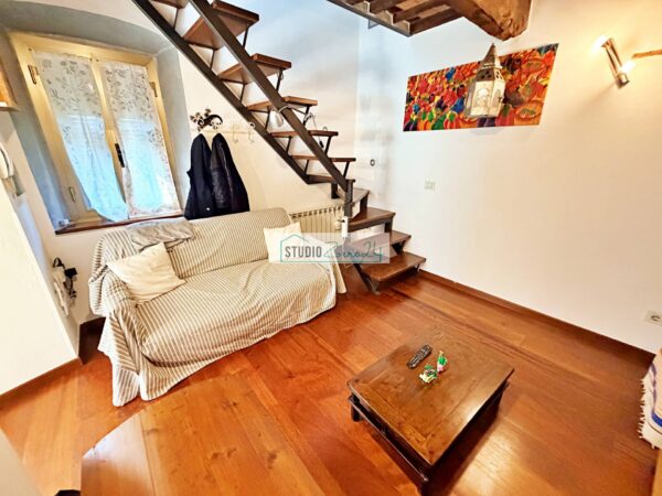 Casa Semindipendente via Borgo Biagi, Pietrasanta