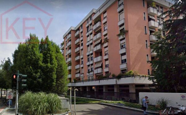 Box / Posto Auto via Della Moscova 26, Milano