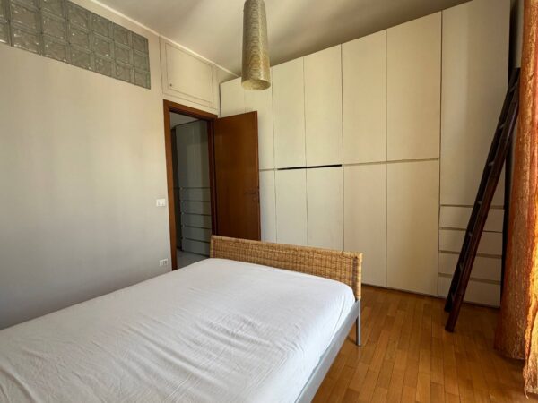 Appartamento via Morimondo 11, Milano