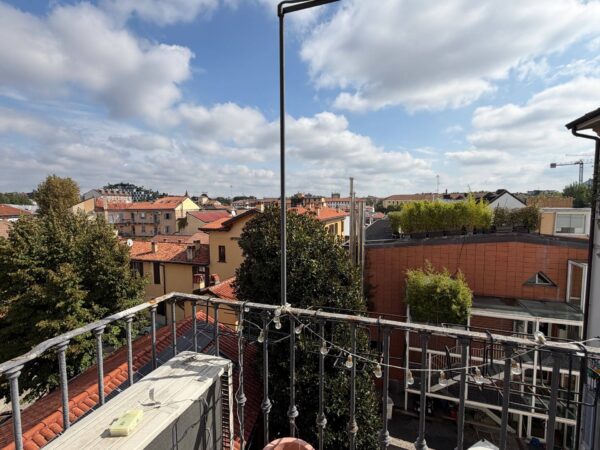 Appartamento via Morimondo 11, Milano
