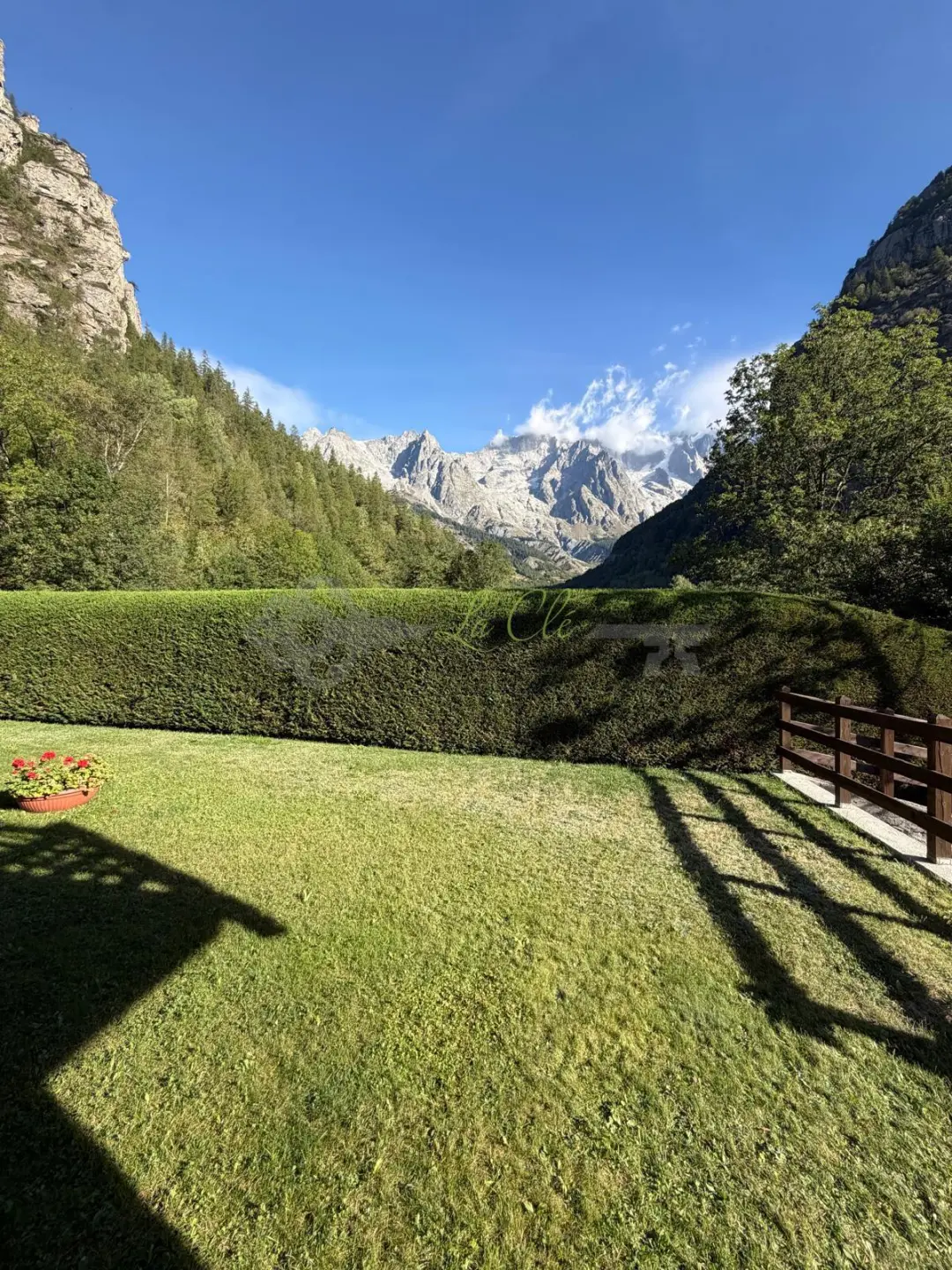 Immagine per Trilocale in affitto a Courmayeur via Allee Blanche 5