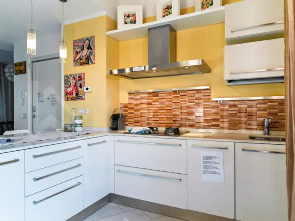 Appartamento via Degli Scarronzoni, Livorno