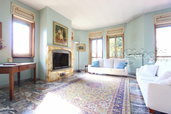 Villa via Fratelli Bandiera, Nerviano