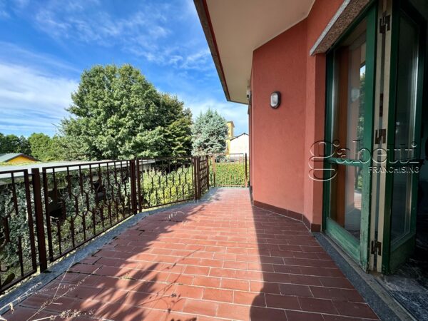 Villa via Fratelli Bandiera, Nerviano