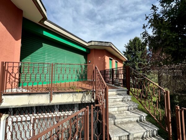 Villa via Fratelli Bandiera, Nerviano
