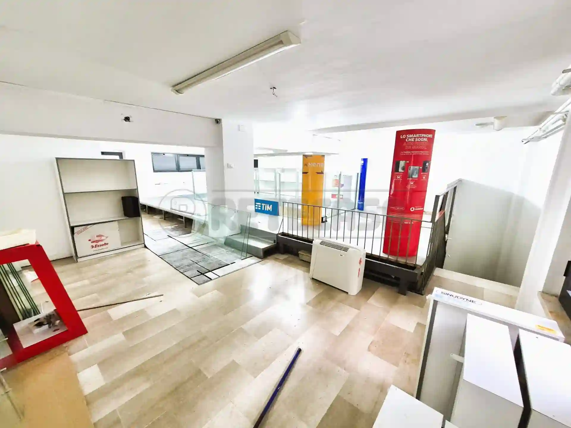 Immagine per Locale commerciale in affitto a Montesilvano corso Umberto I 203