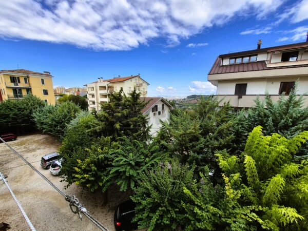 Quadrilocale via Alessandro Valignani 149, Chieti
