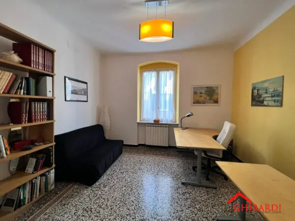 Trilocale via Geatano Donizetti 5a, Sestri Ponente, Genova