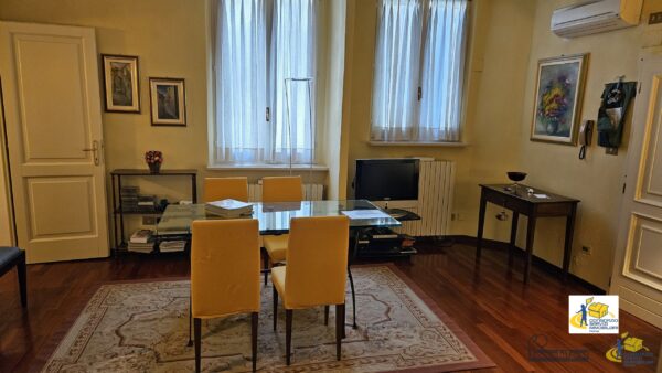 Trilocale via Borgo San Biagio, Centro Storico, Parma
