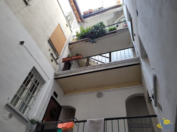 Monolocale via Borgo Guazzo 33, Centro Storico, Parma