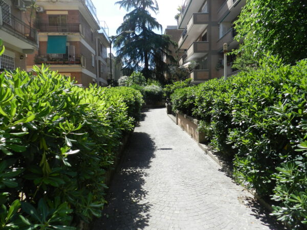 Stanza via Dino Frescobaldi 49, Roma
