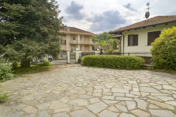 Villa via Loreto 86, Lanzo Torinese