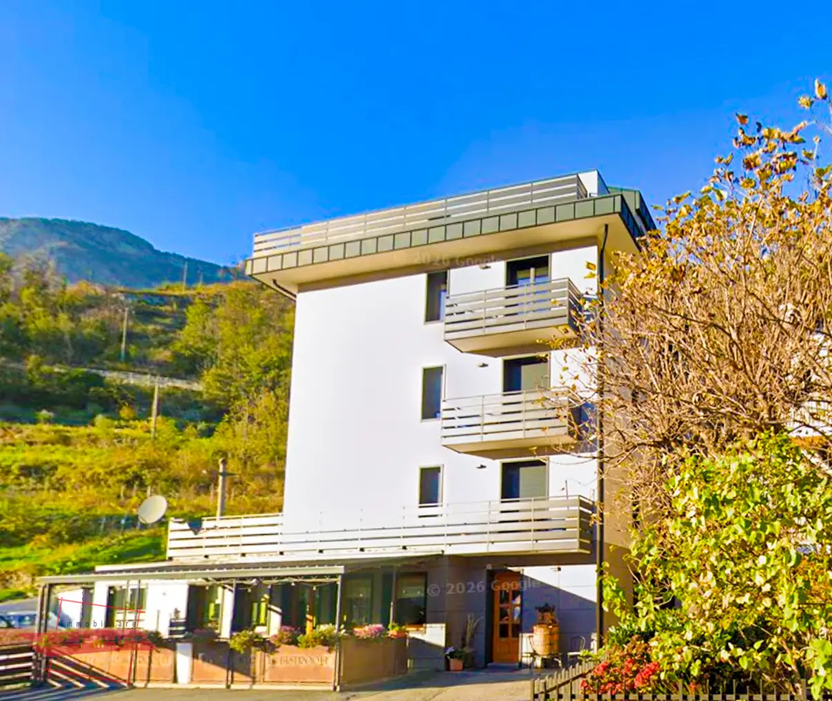 Immagine per Quadrilocale in vendita a Châtillon via Località Panorama 7