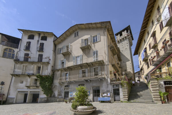 Palazzo - Stabile piazza Gallenga 12, Lanzo Torinese