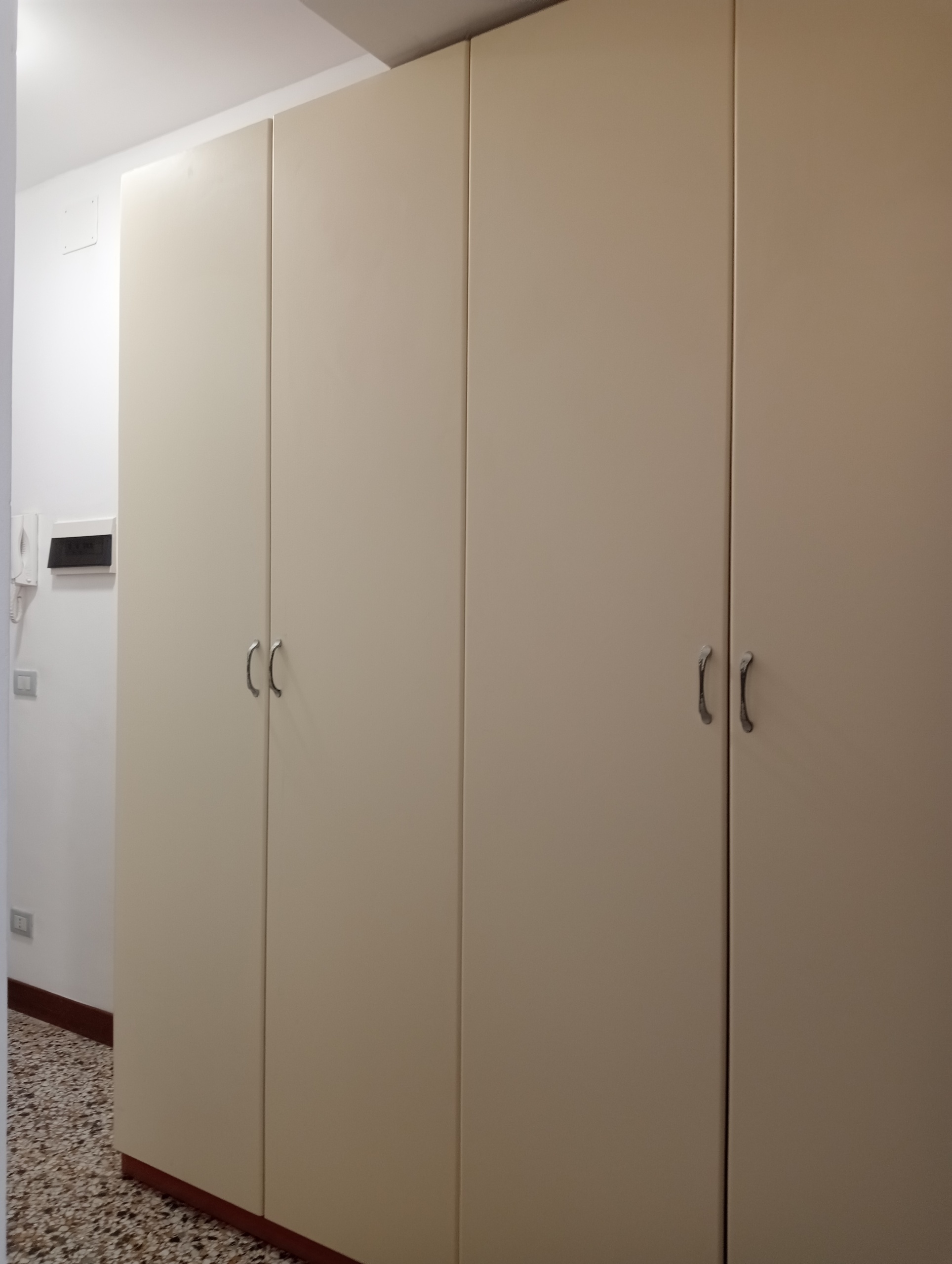 Immagine per Monolocale in affitto a Genova via Gropallo 14