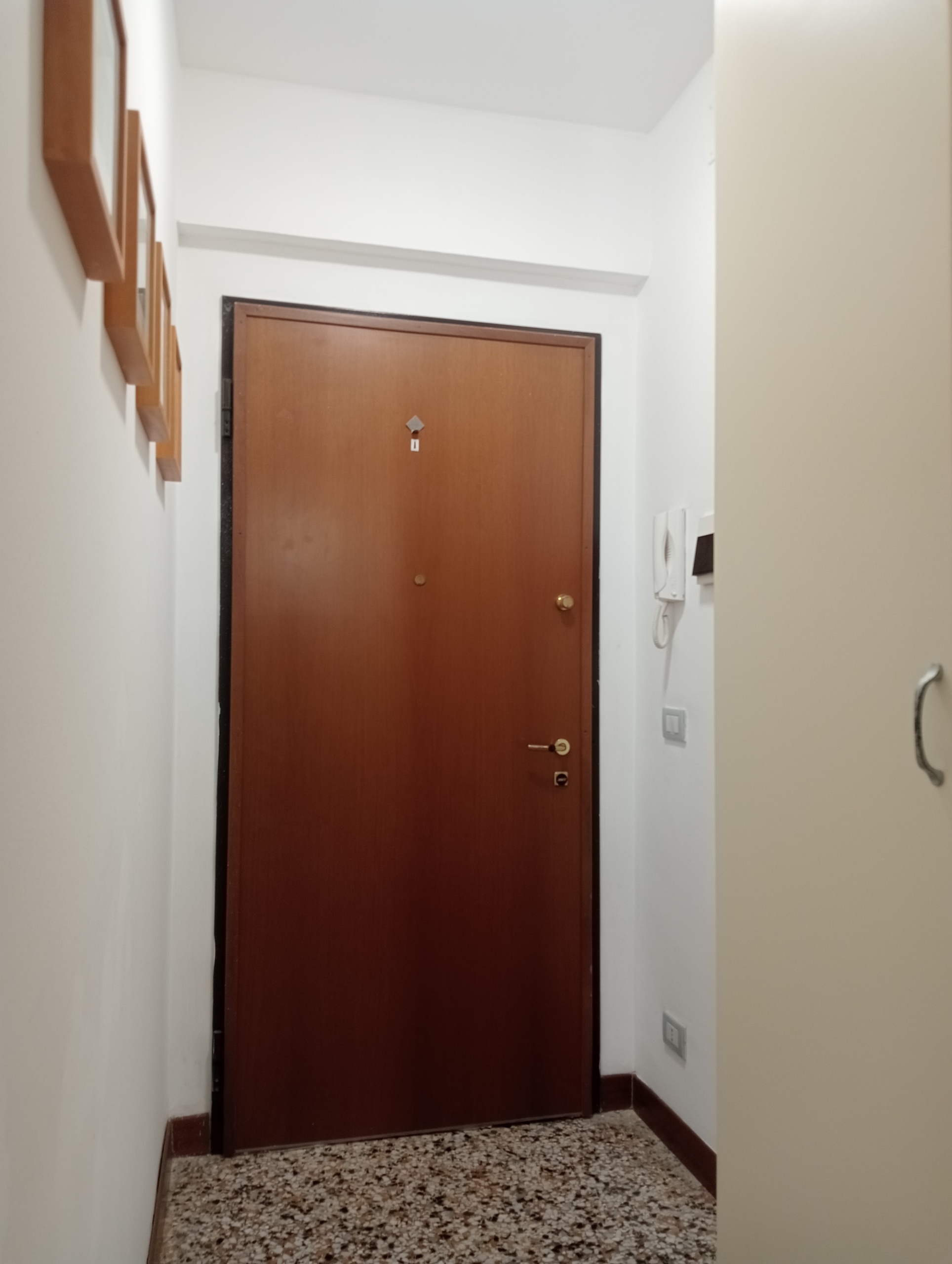 Immagine per Monolocale in affitto a Genova via Gropallo 14