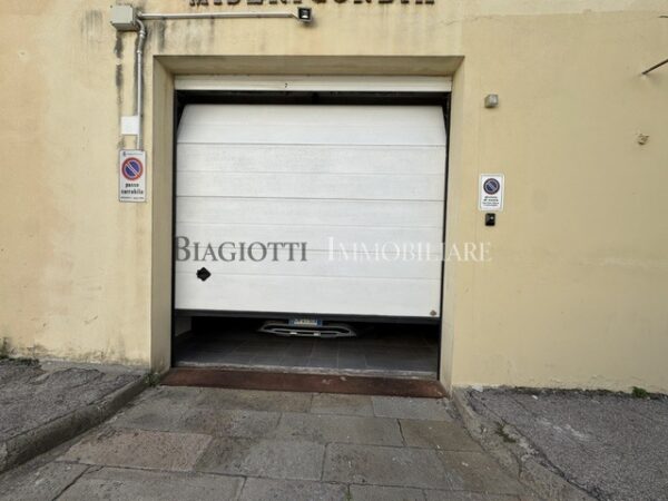 Immagine per Garage in vendita a Livorno via Duca Cosimo 6