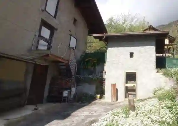 Rustico via Landò, Malonno