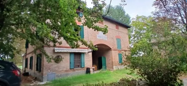 Casale via Goito 150, Portile, Modena